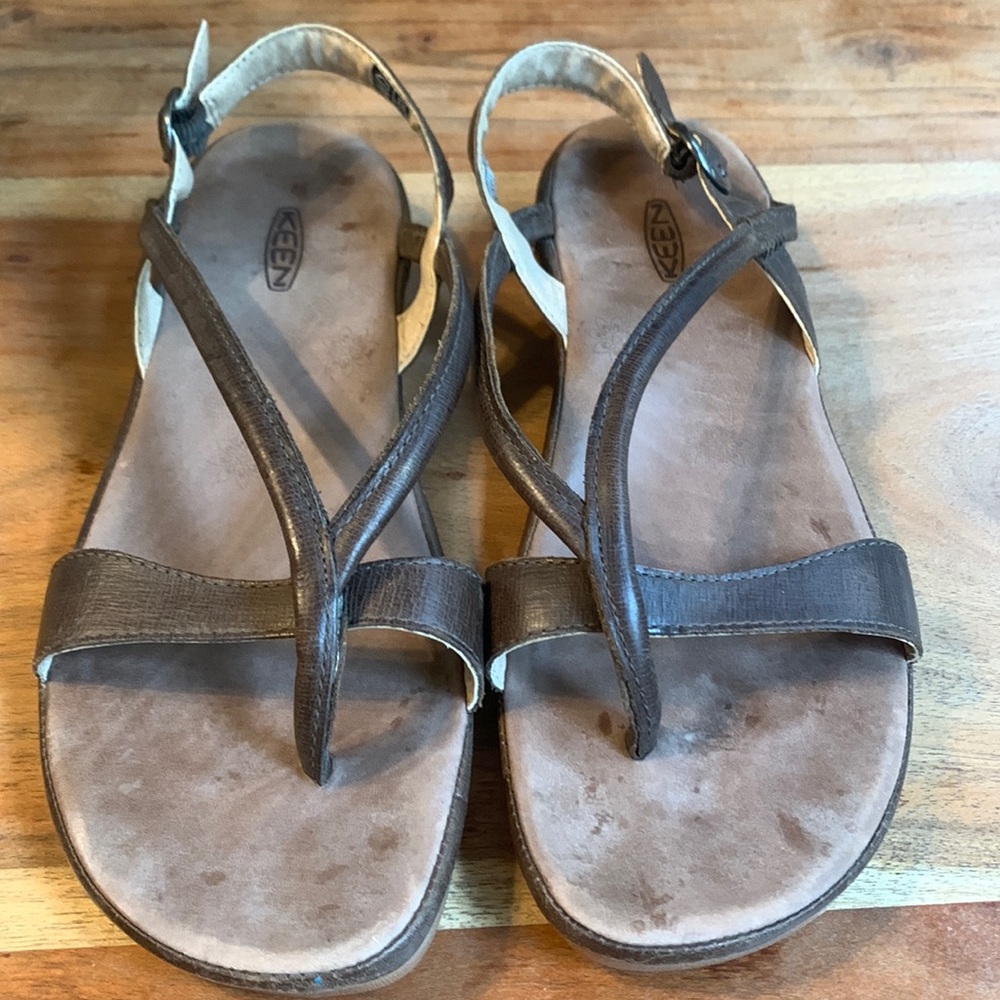 Womens keen sandals.  Size 8 1/2